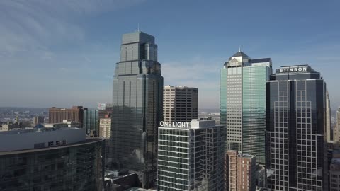 Downtown Kansas City Skyline and Skyscrapers at Midday · Sweeping Pan